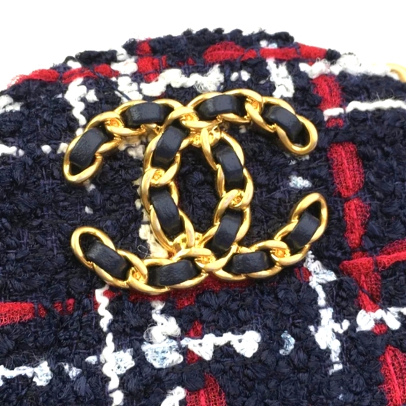 CHANEL 19 Round Clutch on chain tweed - Picture 4 of 16